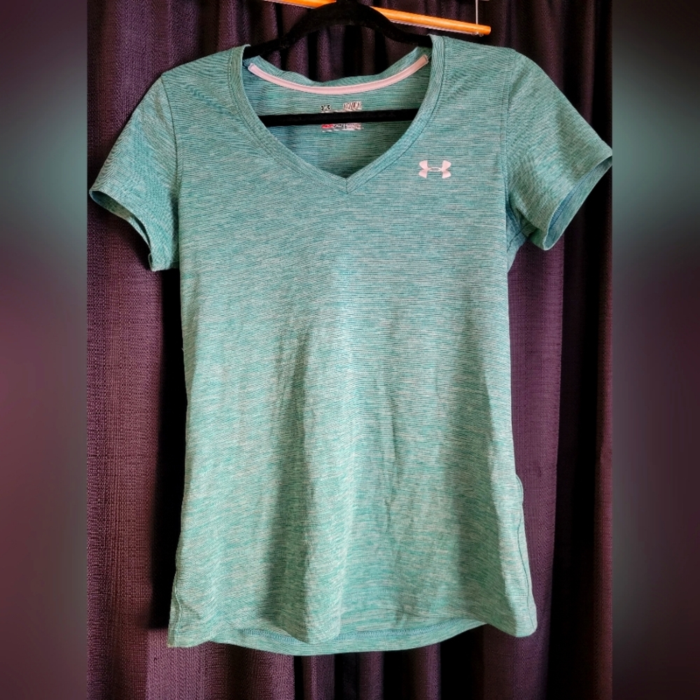 Women's Under Armour Shirt